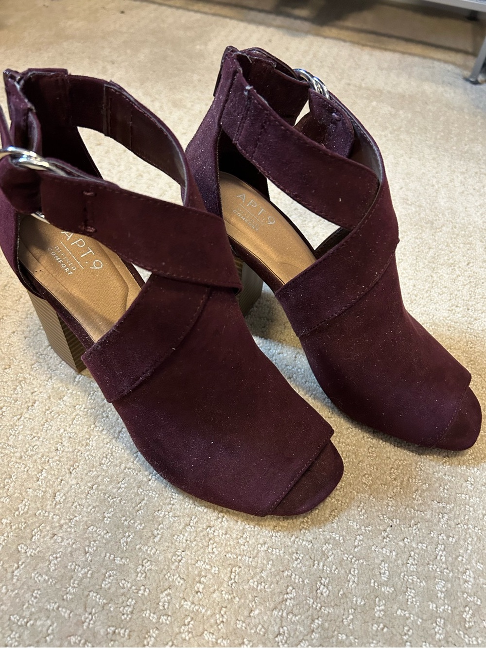 Apt. 9 Women’s Wine Suede Peep-Toe Block Heel Bootie Sandals Brand New 7.5 M